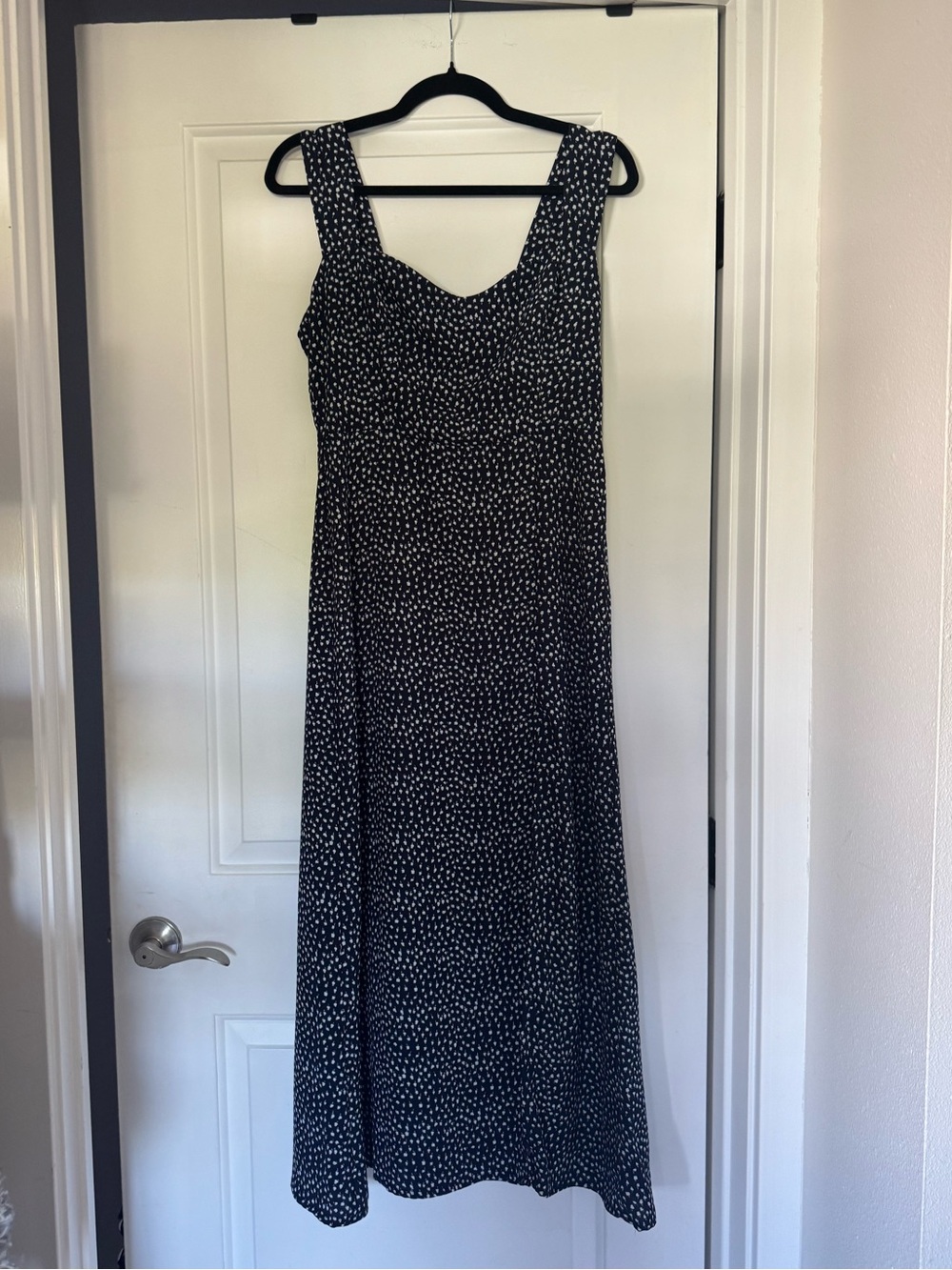 Park & Fifth Hastings Dress - Navy with small white floral print